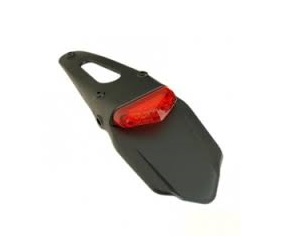 BAVETTE AVEC FEU ARRIERE ROUGE A LEDS INTEGRE TUNR HOMOLOGUE CE SANS SUPPORT DE PLAQUE