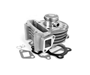 KIT CYLINDRE PISTON 4 TEMPS TNT FONTE SANS CULASSE SCOOTER CHINOIS 50 GY6 139 QMA/QMB - KYMCO 50 AGILITY - TNT MOTOR ROMA ( AXE DE PISTON 13 )